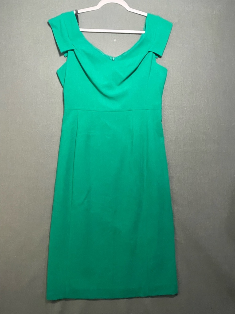 Black Halo Green Sheath Dress Size 10 Draped Neck Cap Sleeve Knee Length